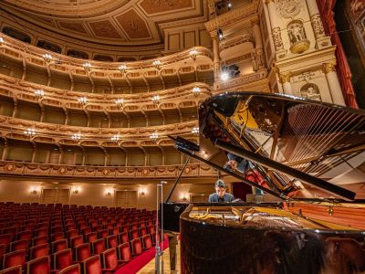 Semperoper Dresden, Wettbewerbsteilnehmer bei einer Probe im Saal/Foto: Marcus Lieder